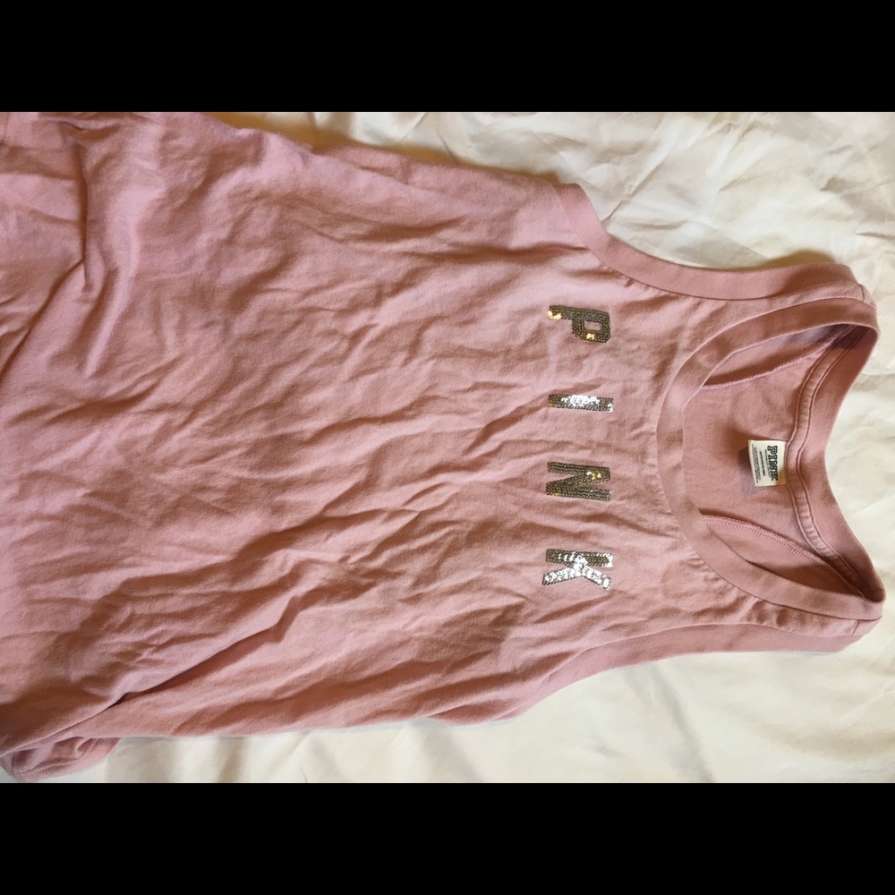 NWOT VS Pink tank w/ bling